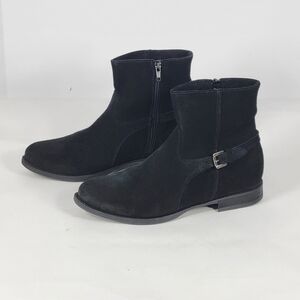 La CANADIENNE Women's Black Suede Boots #807 Size 7M
